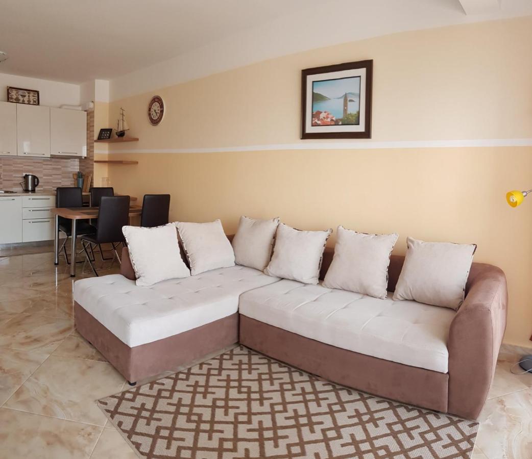 Apartment Sea Space 2 Dobra Voda Exterior photo