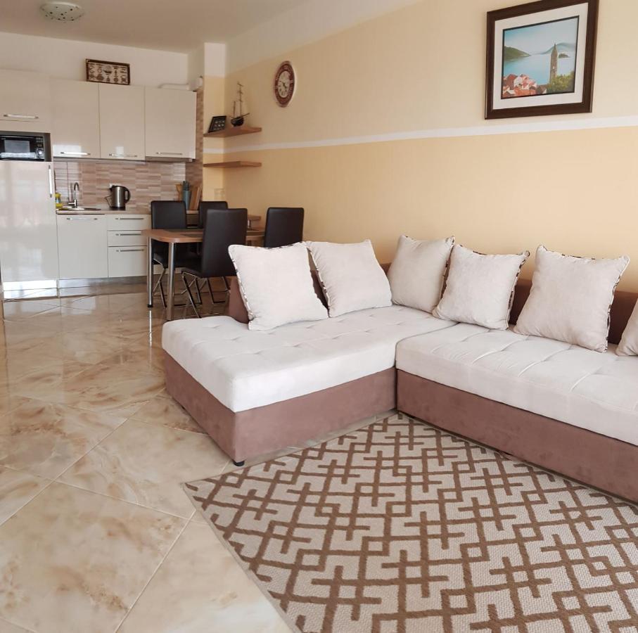 Apartment Sea Space 2 Dobra Voda Exterior photo