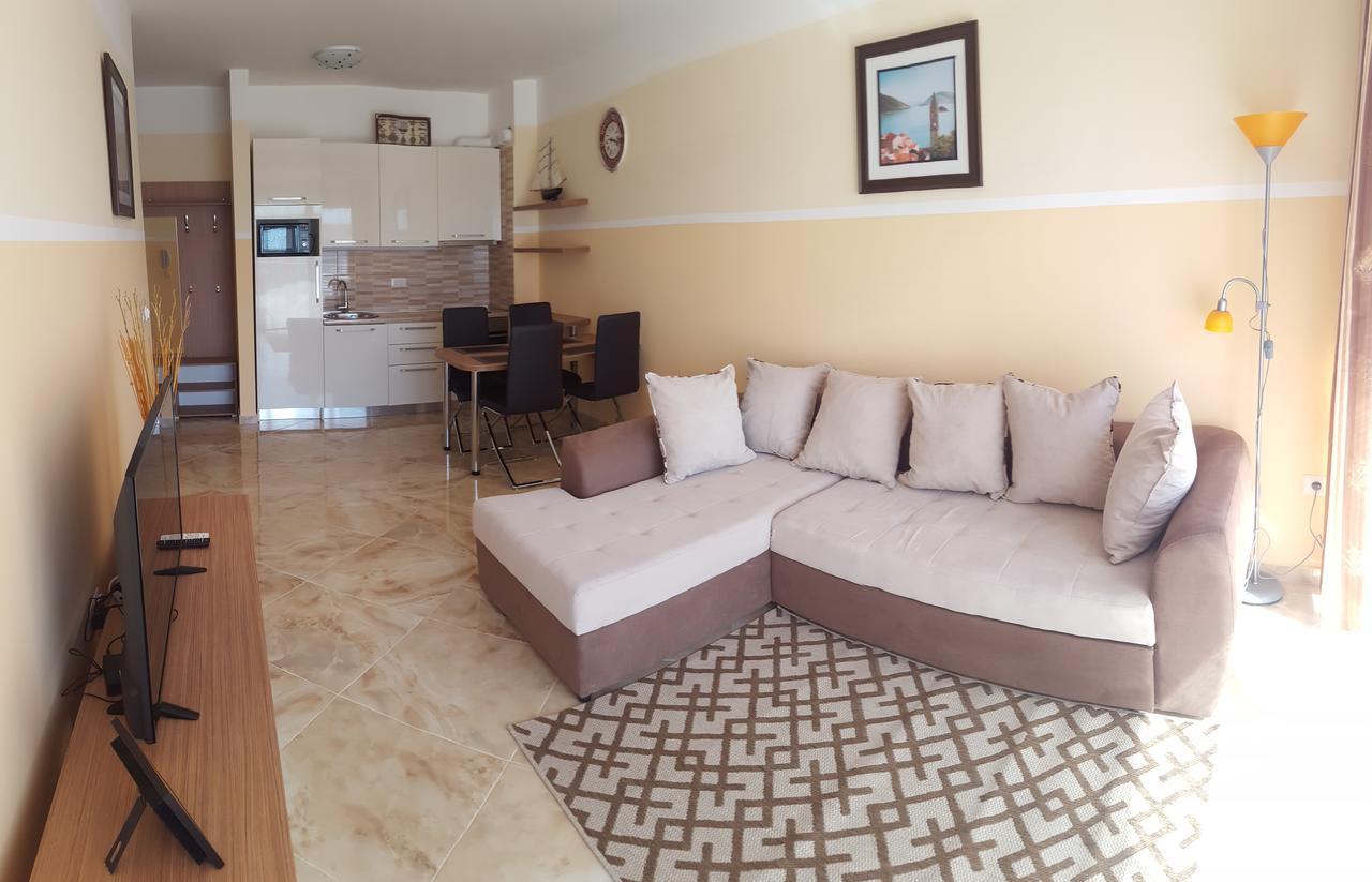 Apartment Sea Space 2 Dobra Voda Exterior photo